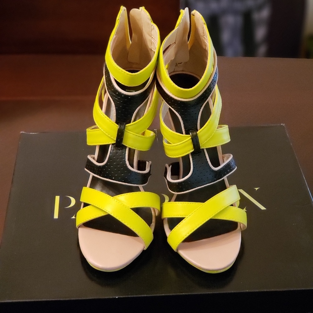 Heels - Picture 2 of 2
